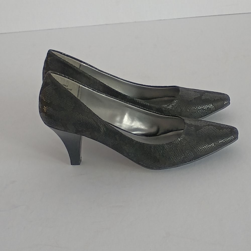 KAREN SCOTT Womens Meaggann Pointed Toe Block Heel Slip On Pumps Shoes 6…